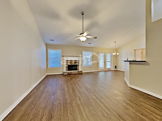 Foto del edificio - 994 Laurel Green Lane