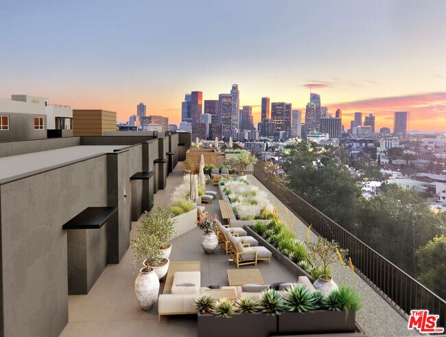 Foto del edificio - 1011 Everett St