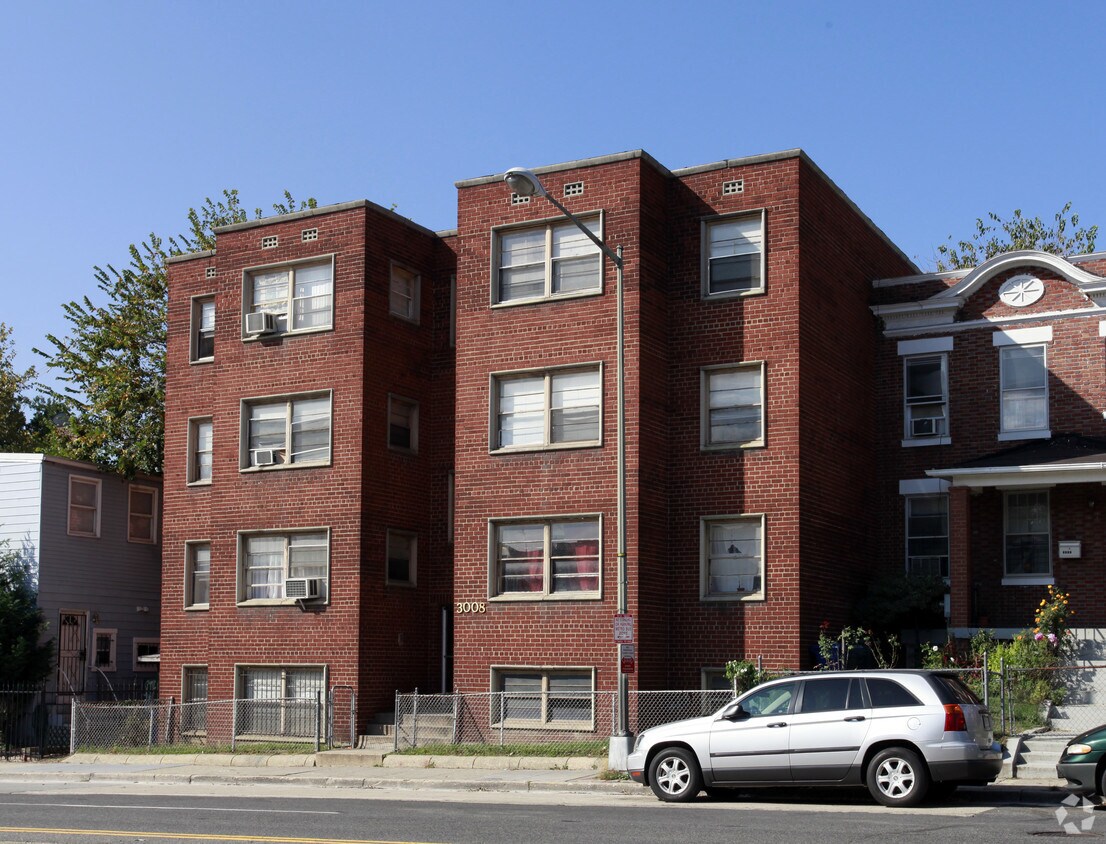 Building Photo - 3008 Sherman Ave NW