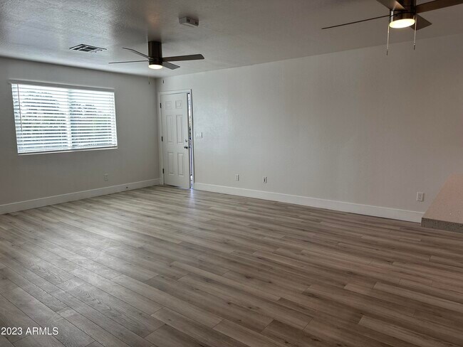 Building Photo - 2301 N 27th St