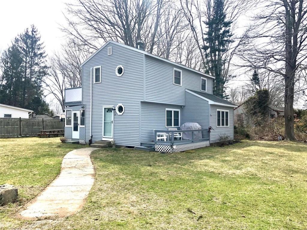 Primary Photo - 3 Henley St