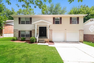 Building Photo - 2032 Farflung Dr