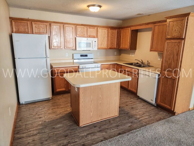 Foto del edificio - Special 1/2 Off 1st Month Rent if lease si...