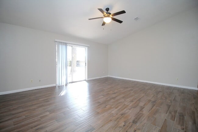 Building Photo - Option 2 (Lifestyle-Focused): Spacious & Stylish 3BR/2BA Home in Avondale Near NAS Pensacola | Va...