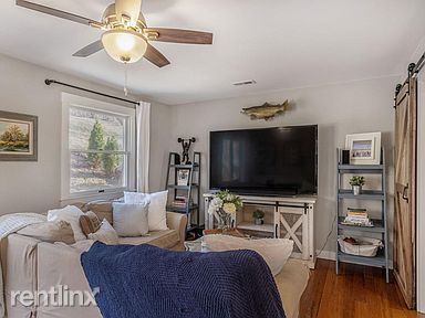Building Photo - 3 br, 1 bath House - 849 Wickfield Ct
