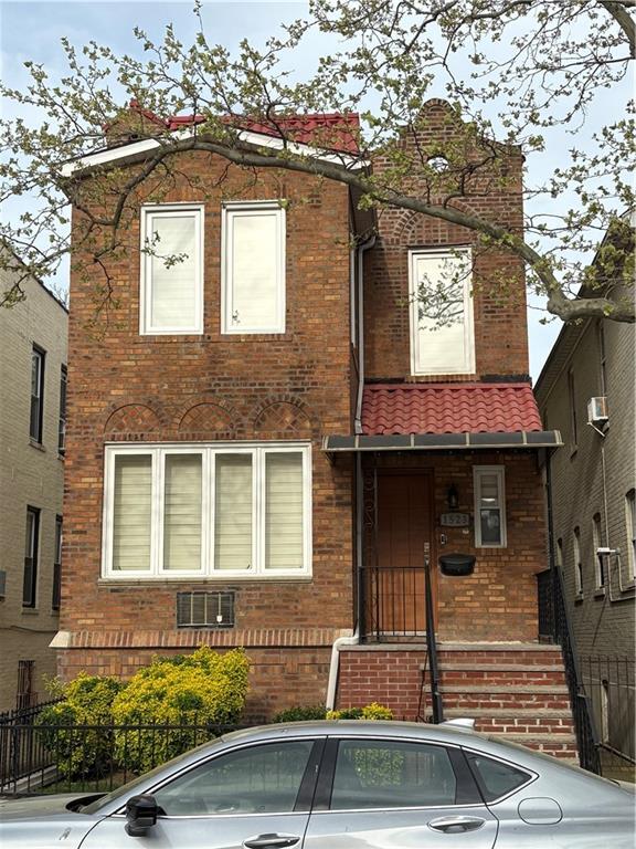 Building Photo - 1523 E 29th St