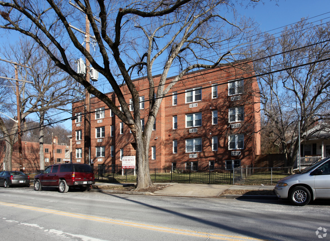 Foto principal - Benning Road Apartments