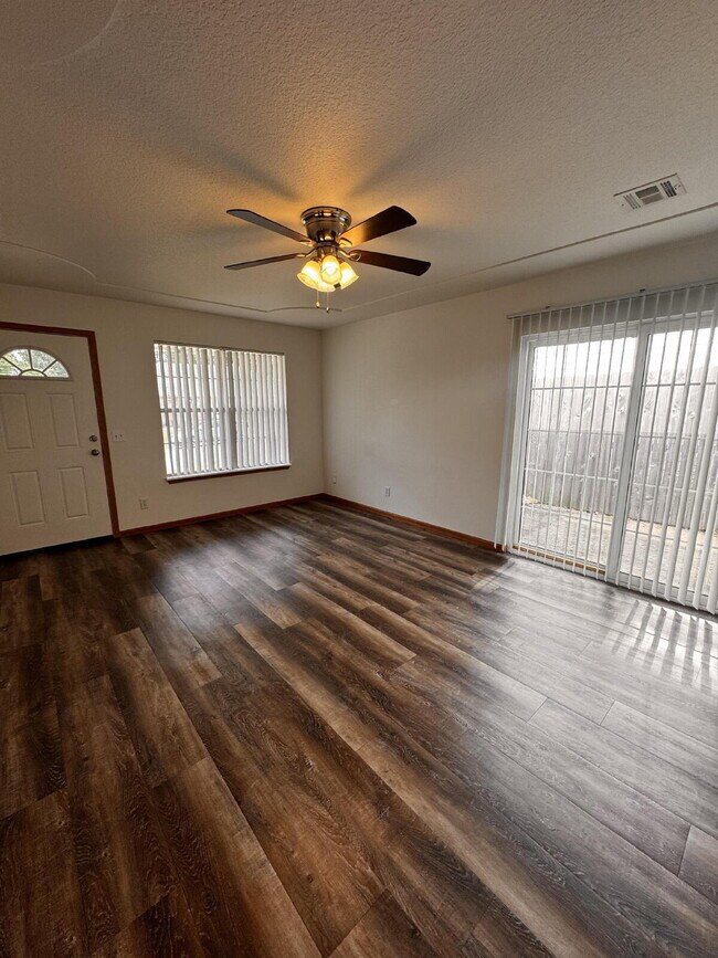 Building Photo - 19 A Holly Drive