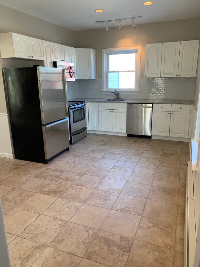 Kitchen - 3 Central St