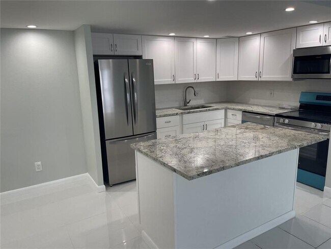 Foto del edificio - 851 Bayway Blvd
