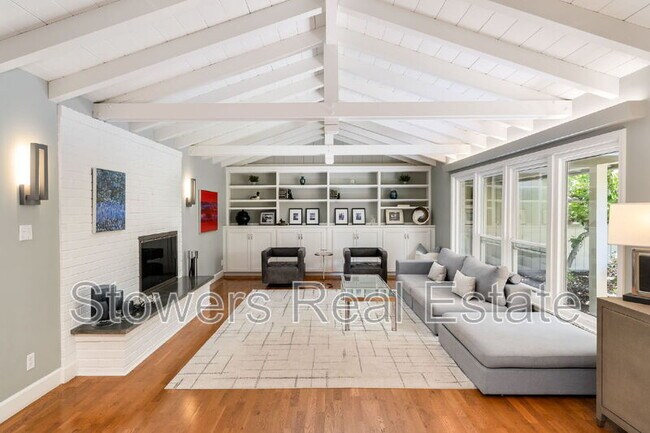 Foto del edificio - 714 Glenside Cir