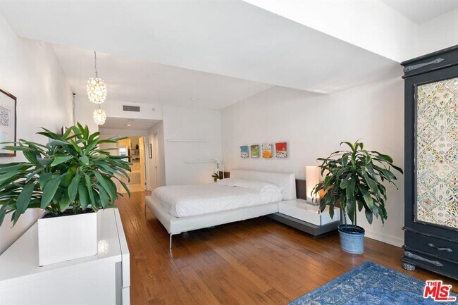 Building Photo - 13600 Marina Pointe Drive Apt ##1214, Mari...
