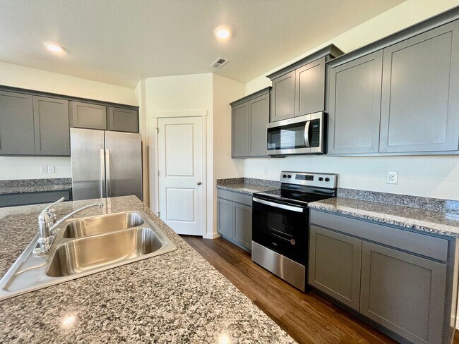 Foto del edificio - Newly Built 3-Bedroom Home In Windsor