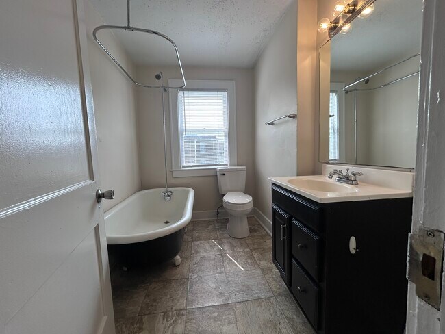 Foto del edificio - 1267 N 5th St