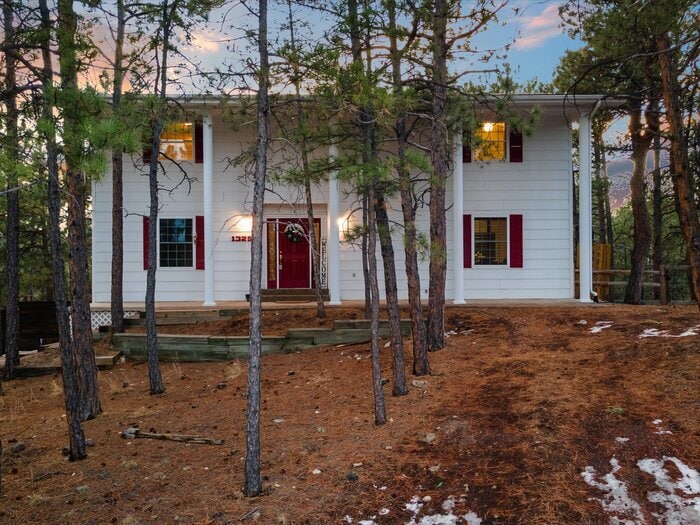 Photo - 1325 Deby Place