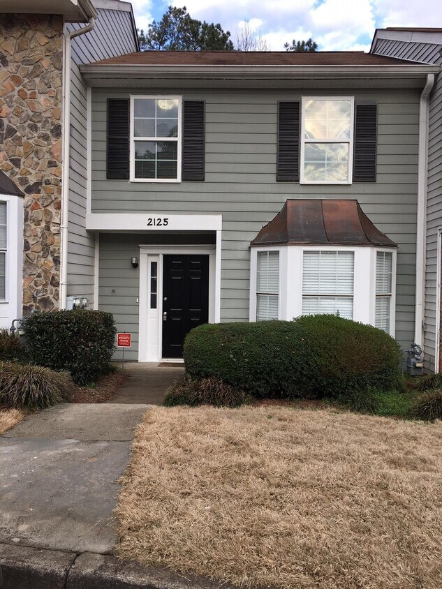 Primary Photo - Stylish 2BR/2.5BA Townhome in Hot Kennesaw Spot – Just $1,595/Month!