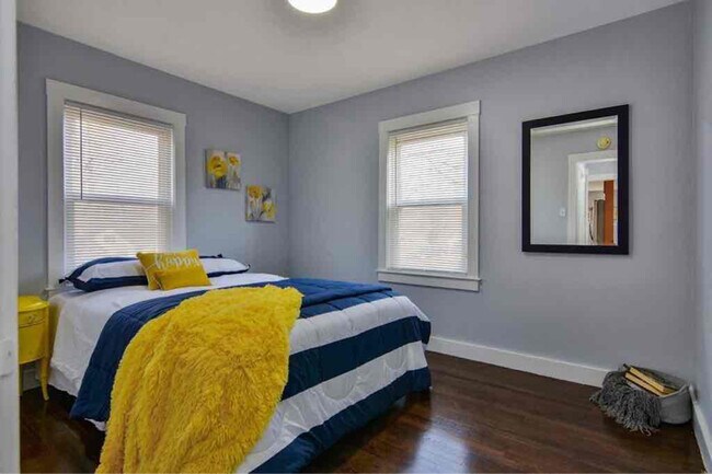 Foto del edificio - 77 S Bowdoin St