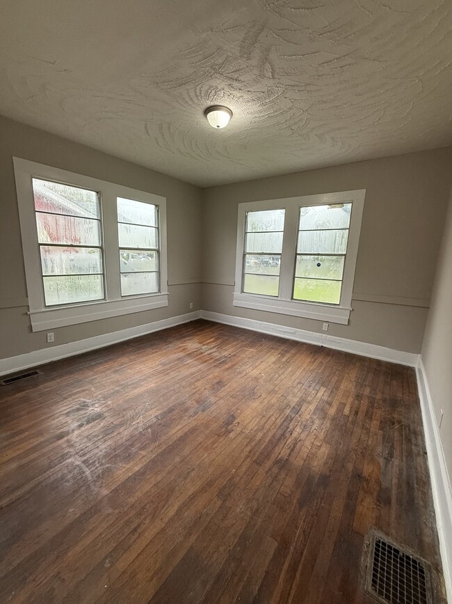 Foto del edificio - 3116 Steiner Ave SW