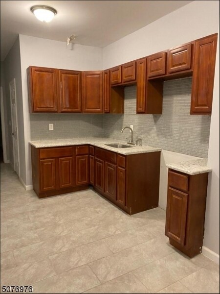 Foto del edificio - 680 18th Ave