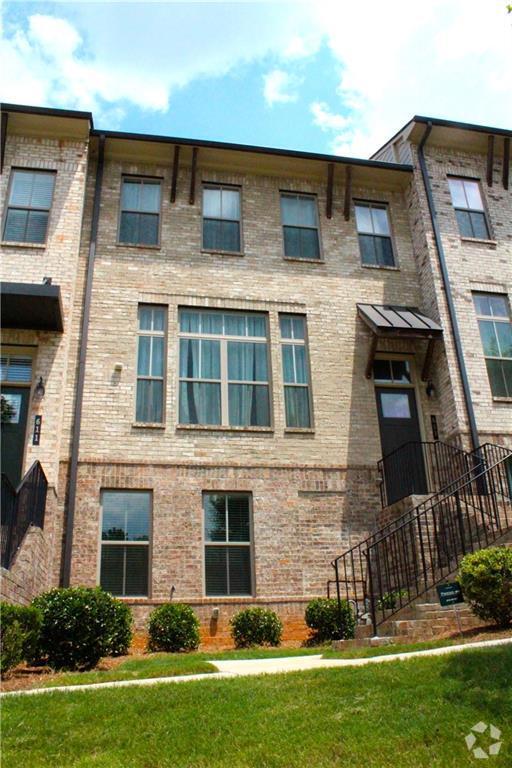 Building Photo - 613 Harrington Hills