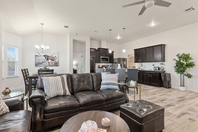 Building Photo - 1021 Monte Verde Dr