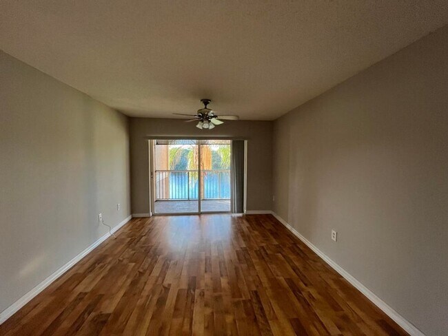 Building Photo - Portofino of jensen Beach