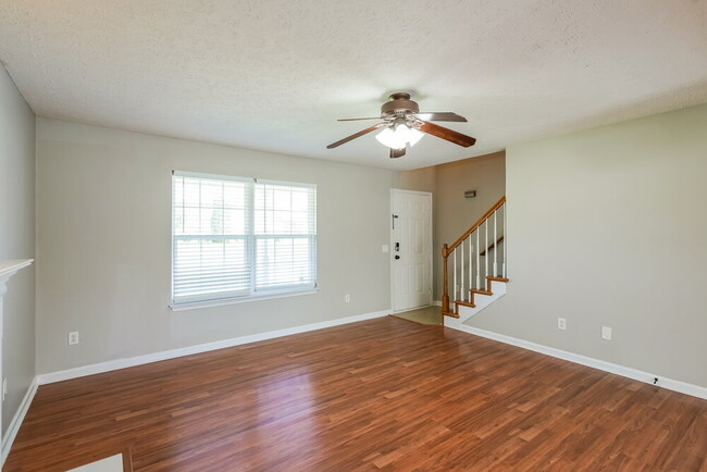 Building Photo - 1869 Portview Dr