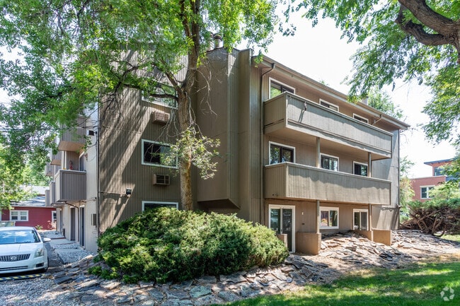 Building Photo - Spruce Street Apartments