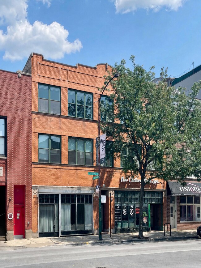 Building Photo - 1121 N Ashland Ave