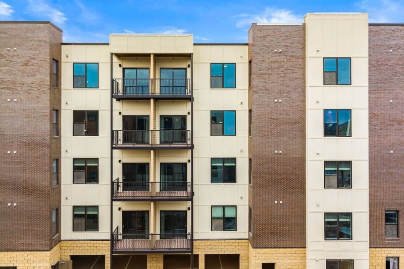 Foto principal - 802 S 6th St