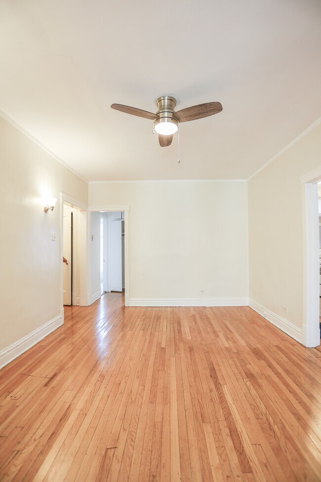 Foto del edificio - 5549 N Magnolia Ave