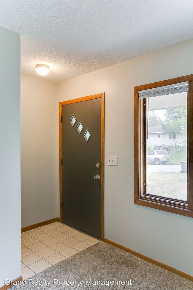 Foto del edificio - 3 br, 1 bath House - 1661 Leone Ave