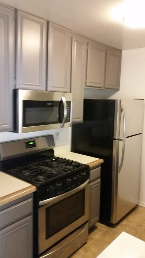 Primary Photo - 465 Oak St