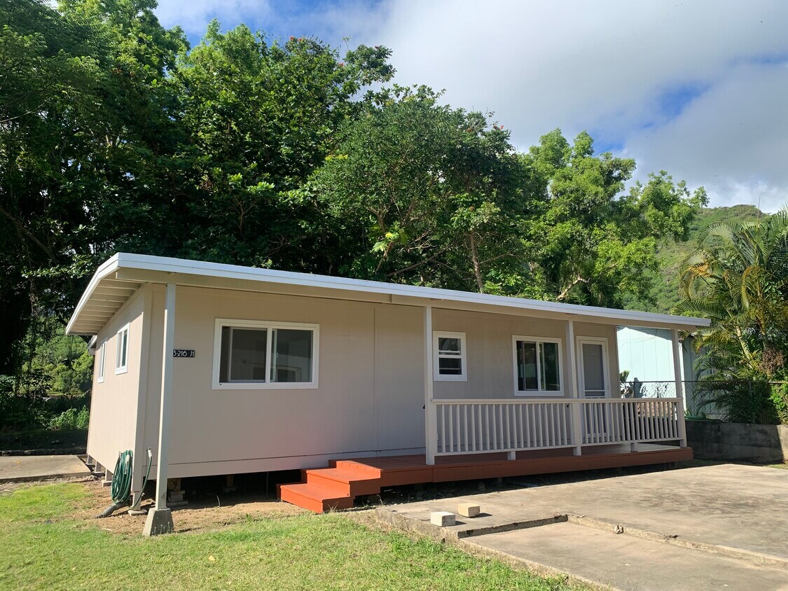 1216 Kamehameha Hwy, Hauula, HI 96717 House Rental in Hauula, HI
