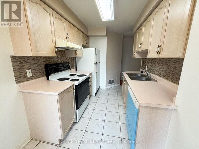 Building Photo - 29-729 Rosebank Dr