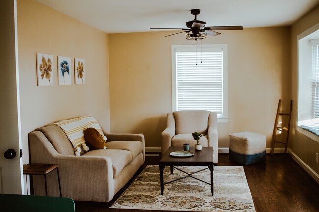 Foto del edificio - 2824 Blue Brick Dr