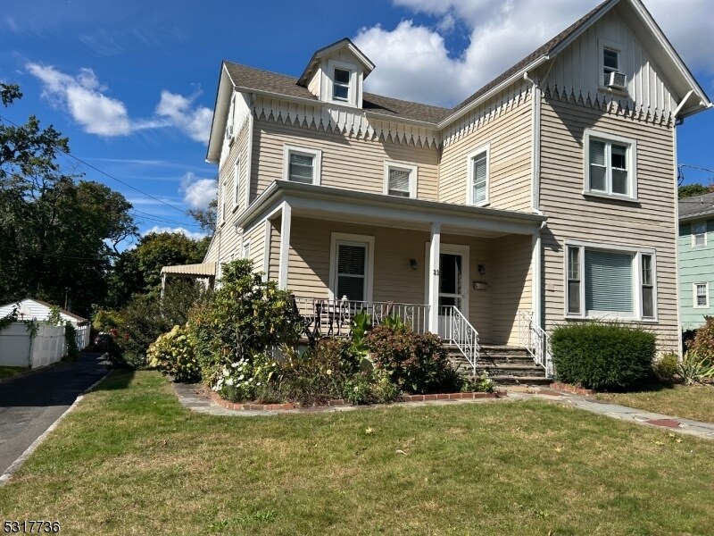Primary Photo - 22 Montclair Ave