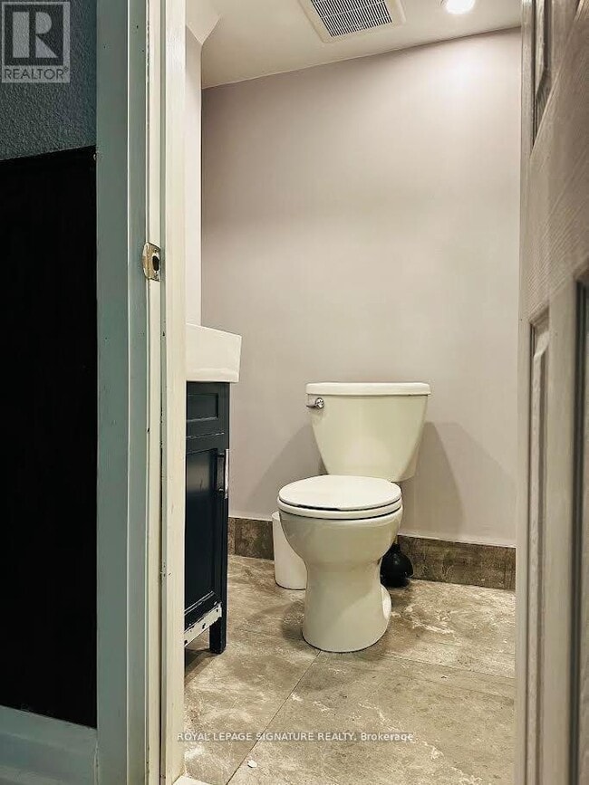 Building Photo - 827 Stainton Dr