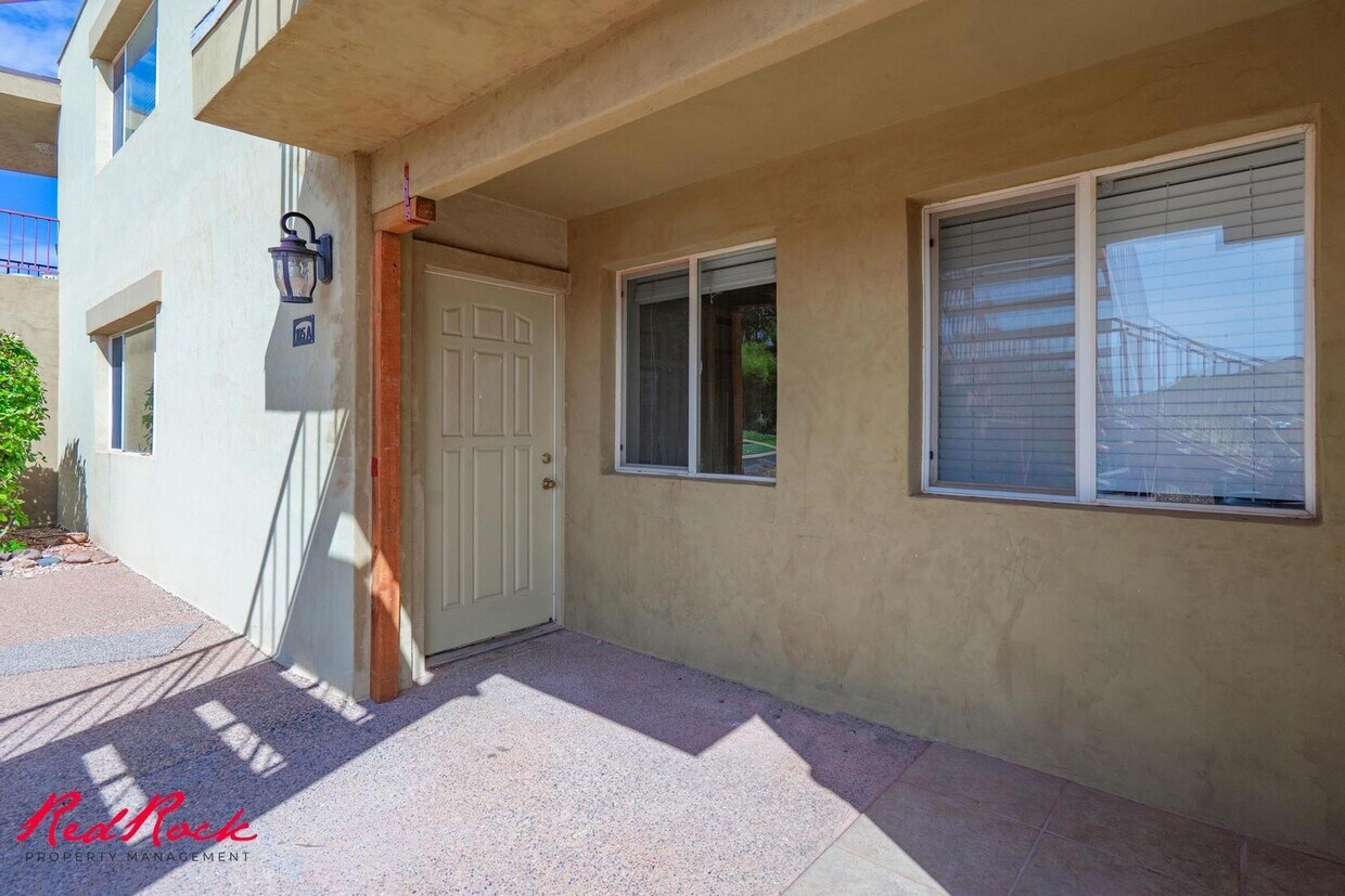 Foto principal - Enjoy Scenic Ivins Living – 3-Bed, 2-Bath ...