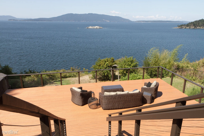 Building Photo - 4 br, 1.5 bath House - 1231 Chuckanut Drive