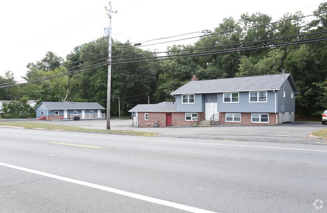 Building Photo - 480 Southampton Rd
