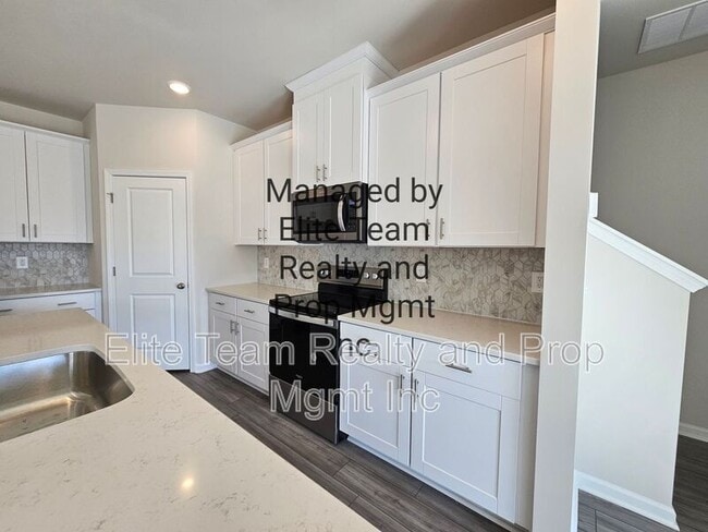 Foto del edificio - 5213 Brailey Cir