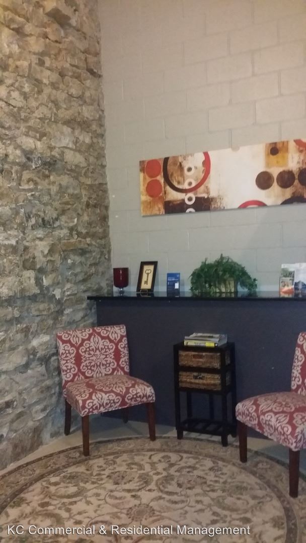 Building Photo - 511 Delaware St