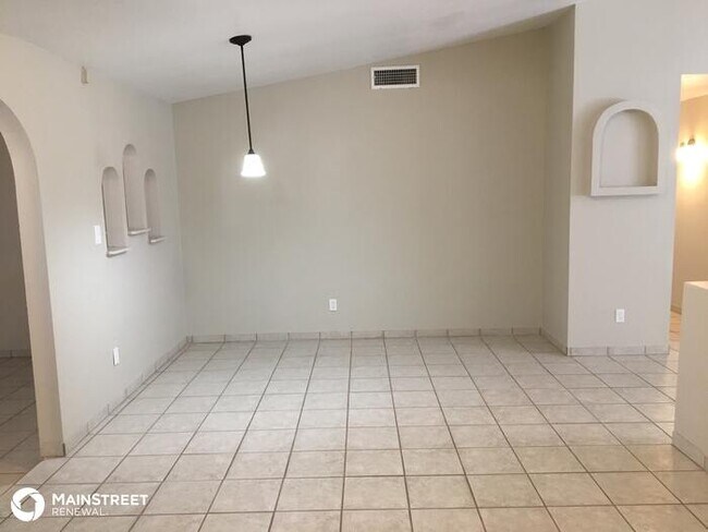 Building Photo - 2520 W Vereda Pasadera, Tucson, AZ 85746