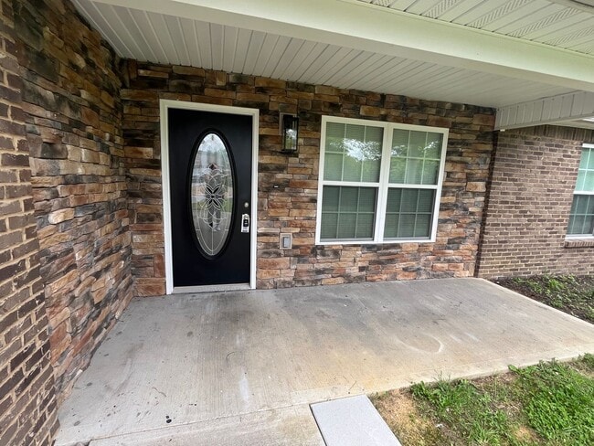 Building Photo - Location & Convenience!!!
