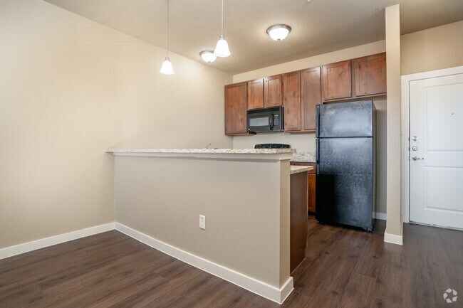 1BR, 1BA - 635SF - City Place Apartments