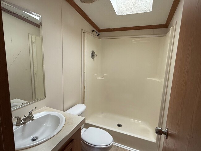 Foto del edificio - 249 E Birdsall-