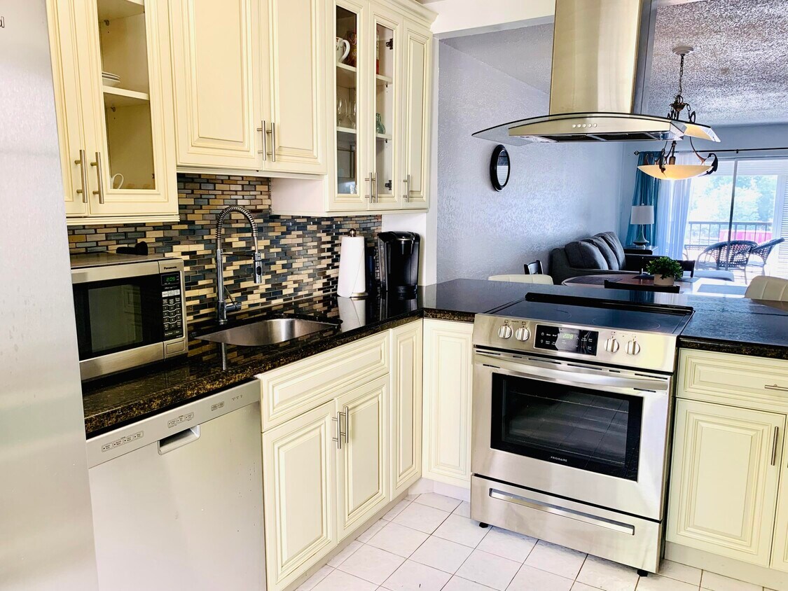 4387 Trevi Ct Unit 301, Lake Worth, FL 33467 Condo for Rent in Lake