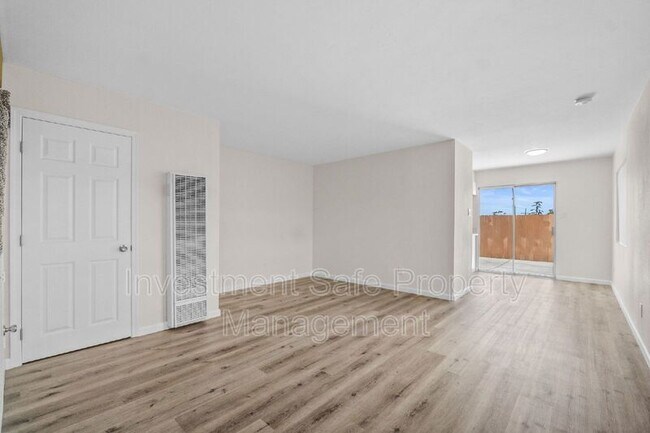 Building Photo - 455 Del Mar Ct