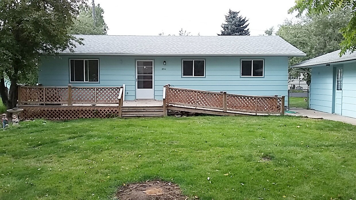 2510 N Overland Trail, Laporte, CO 80535 House Rental in Laporte, CO